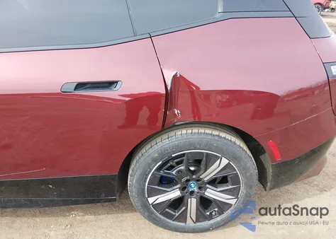 2025 BMW Ix xDrive50 из США, поврежденный, VIN WB523CF05SCU24117